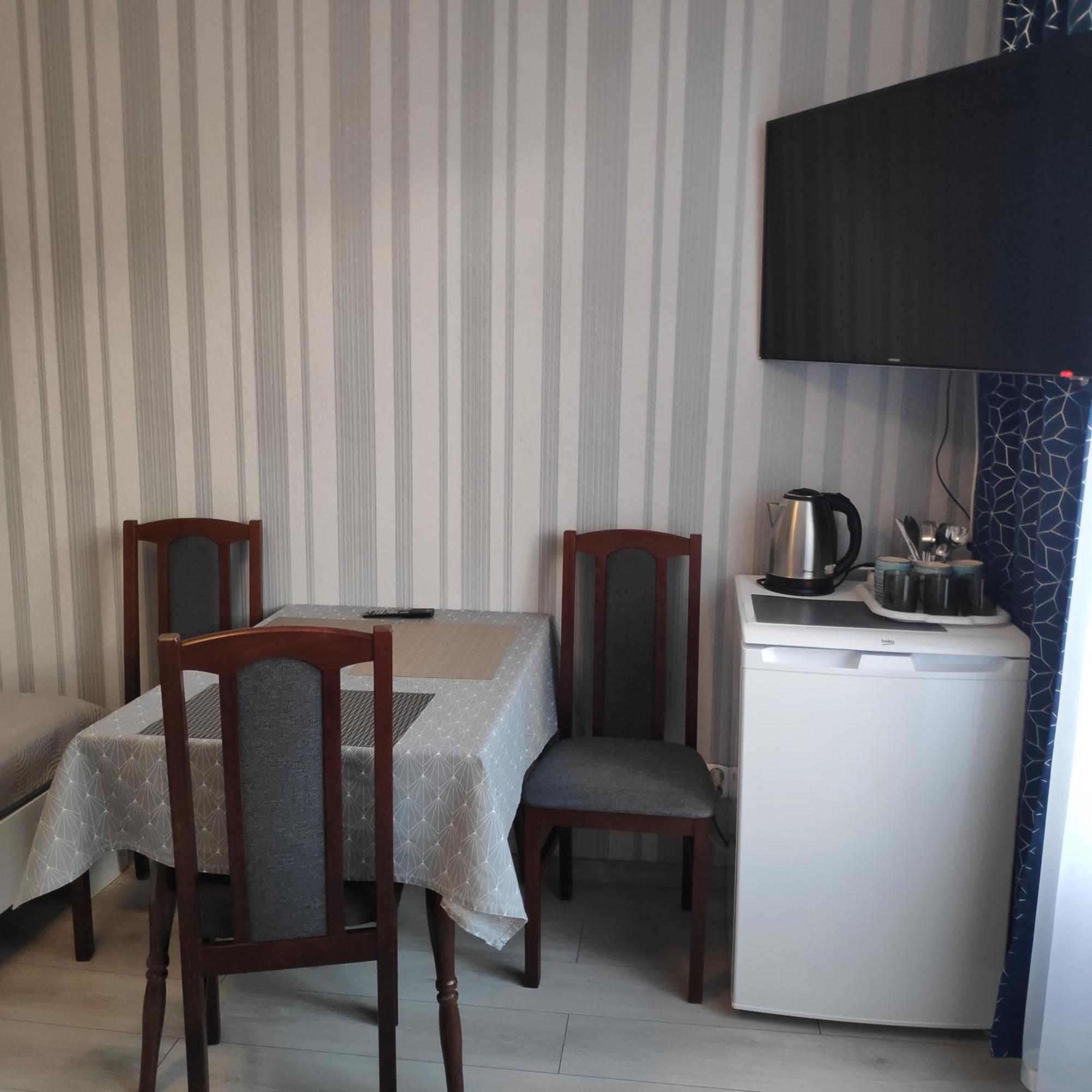 Pokoje Goscinne Moli Łeba Buitenkant foto